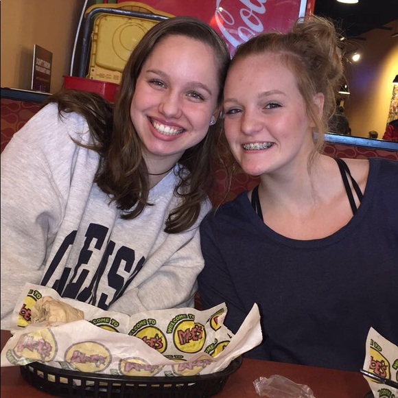 Meet your Posher, Rebecca - Picture 1 of 1